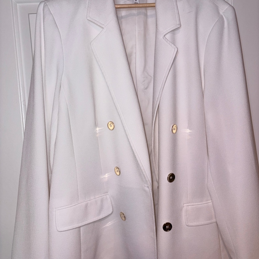 Bar III White Double-Breasted Blazer